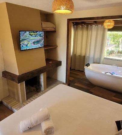 Pousada Capitao Cook Praia do Rosa Ngoại thất bức ảnh