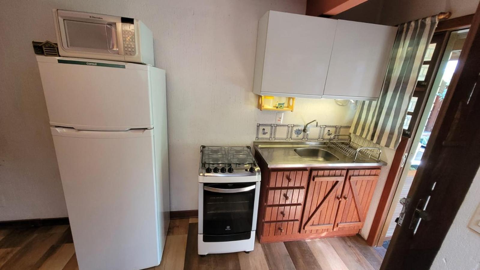 Pousada Capitao Cook Praia do Rosa Ngoại thất bức ảnh